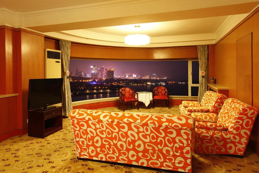 Donghai Grand Hotel Qingdao Cameră foto