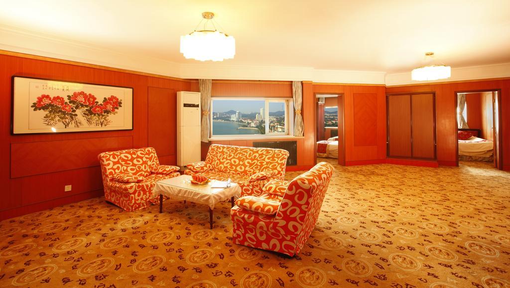 Donghai Grand Hotel Qingdao Cameră foto